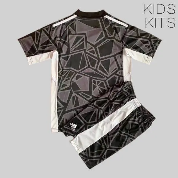 Real Madrid 2022/23 Goalkeeper Kids Jersey And Shorts Kit