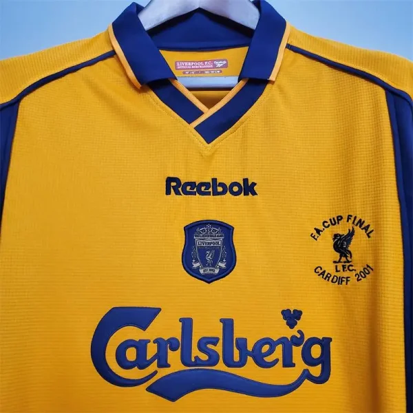 Liverpool 2000/01 Away Retro Jersey